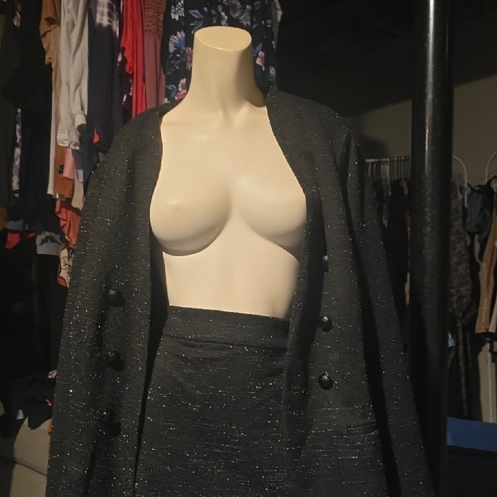 Stylish Black Blazer and Skirt Ensemble